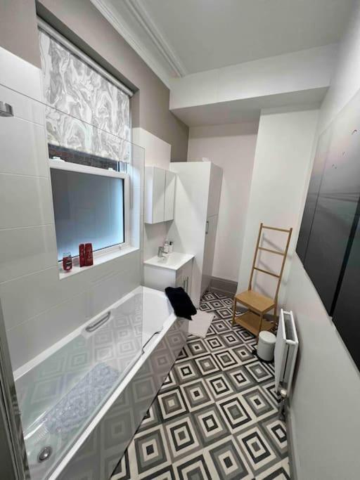 2 Bed Ground Floor Apartment, Sleeps 4 With Free Parking Harrogate Exterior foto